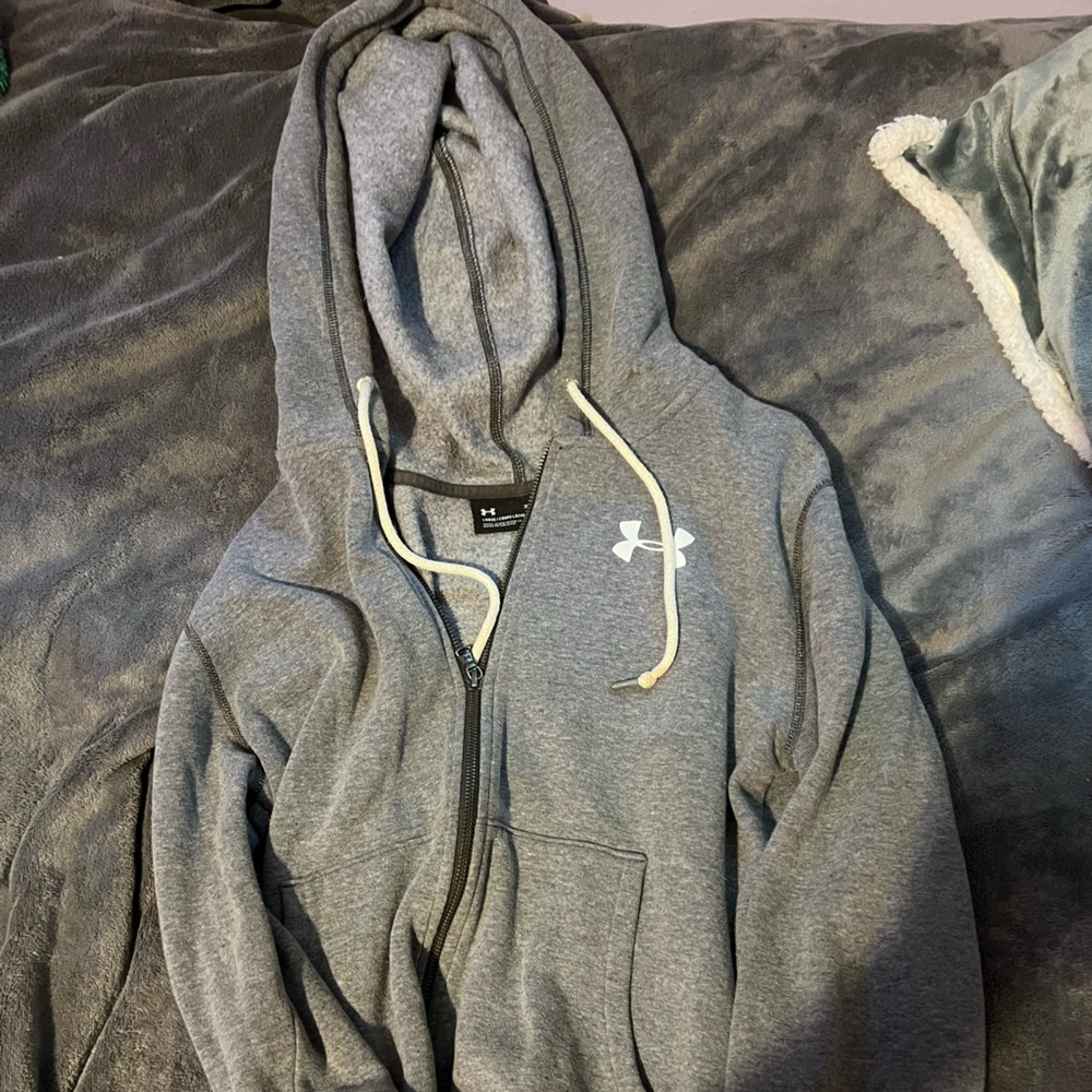 Grey under Armour Women’s jacket